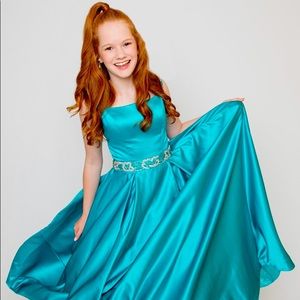 Sherri Hill turquoise ballgown size 2